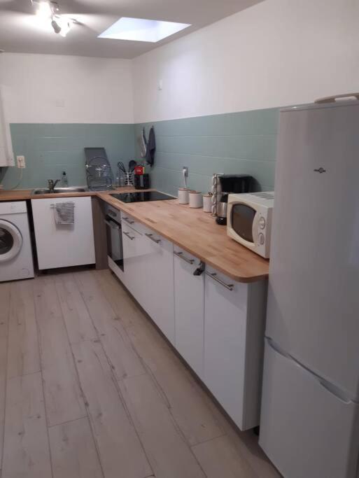 Charmante Maison Renovee, Proche Lac Et Centre-Ville LʼIsle-Jourdain Kültér fotó