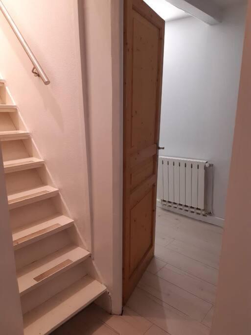 Charmante Maison Renovee, Proche Lac Et Centre-Ville LʼIsle-Jourdain Kültér fotó