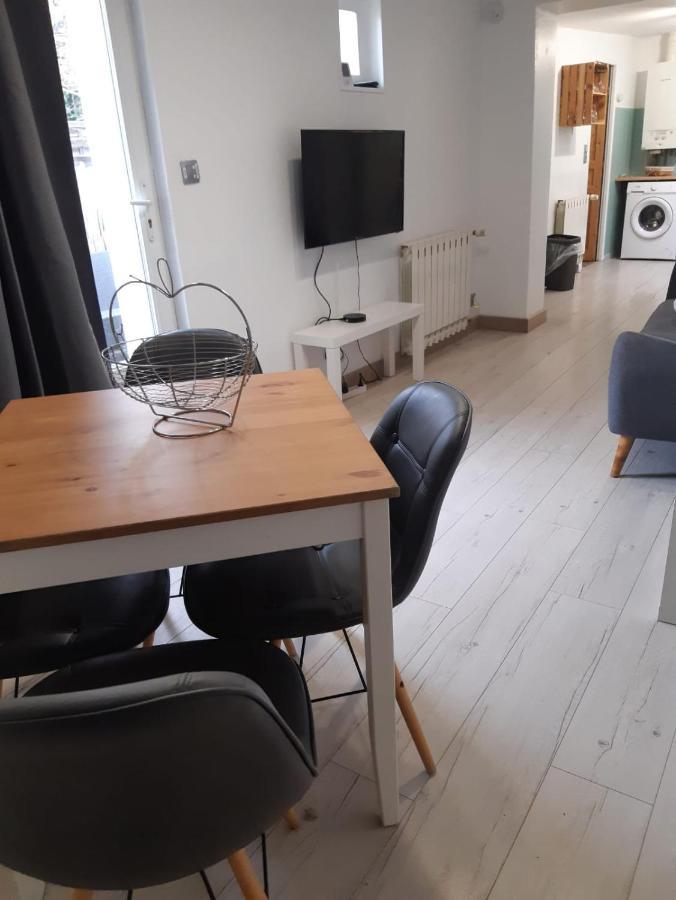 Charmante Maison Renovee, Proche Lac Et Centre-Ville LʼIsle-Jourdain Kültér fotó