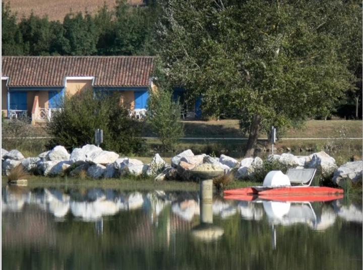 Charmante Maison Renovee, Proche Lac Et Centre-Ville LʼIsle-Jourdain Kültér fotó