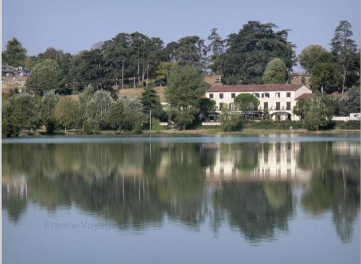 Charmante Maison Renovee, Proche Lac Et Centre-Ville LʼIsle-Jourdain Kültér fotó