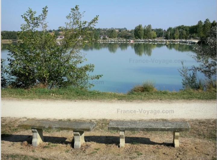 Charmante Maison Renovee, Proche Lac Et Centre-Ville LʼIsle-Jourdain Kültér fotó